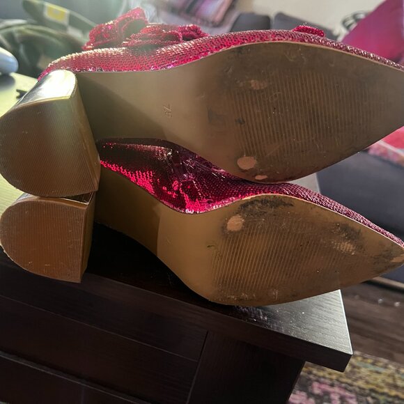 Betsey Johnson Finlee Sequined Ankle Boot, Fuchsia Size 7.5 - Picture 4 of 5